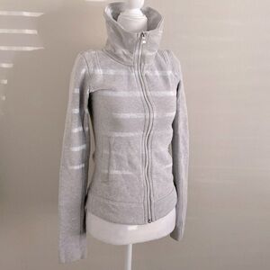 Lululemon En Route gray mock neck jogging jacket